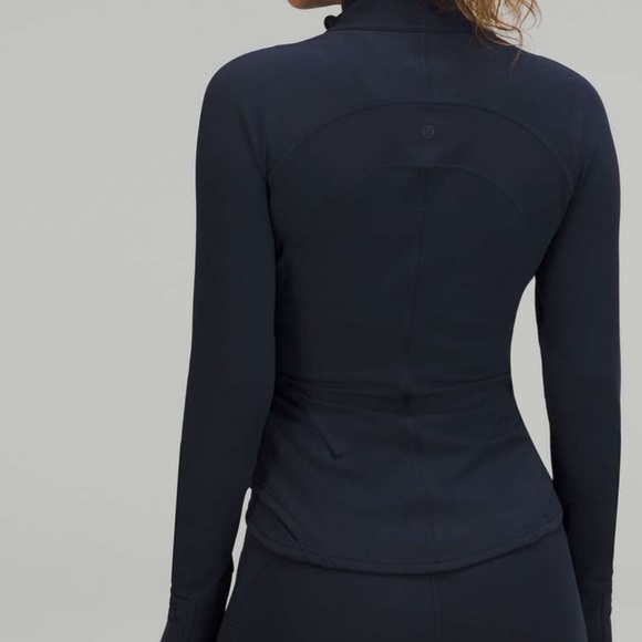 LuluLemon. Instill Jacket. Size 8,TRNV - Picture 4 of 5